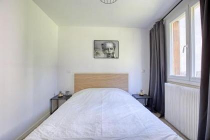 Magnificent Studio Near The Canal De L'ourcq - image 9