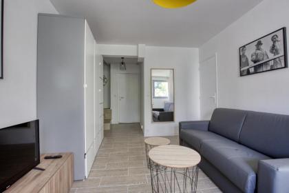 Superb apartment near the Bassin de la Villette - image 10