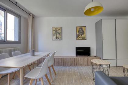 Superb apartment near the Bassin de la Villette - image 14