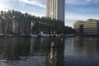Superb apartment near the Bassin de la Villette - image 16