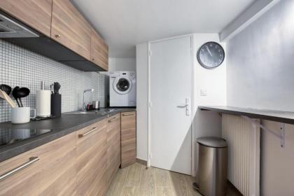 Superb apartment near the Bassin de la Villette - image 2