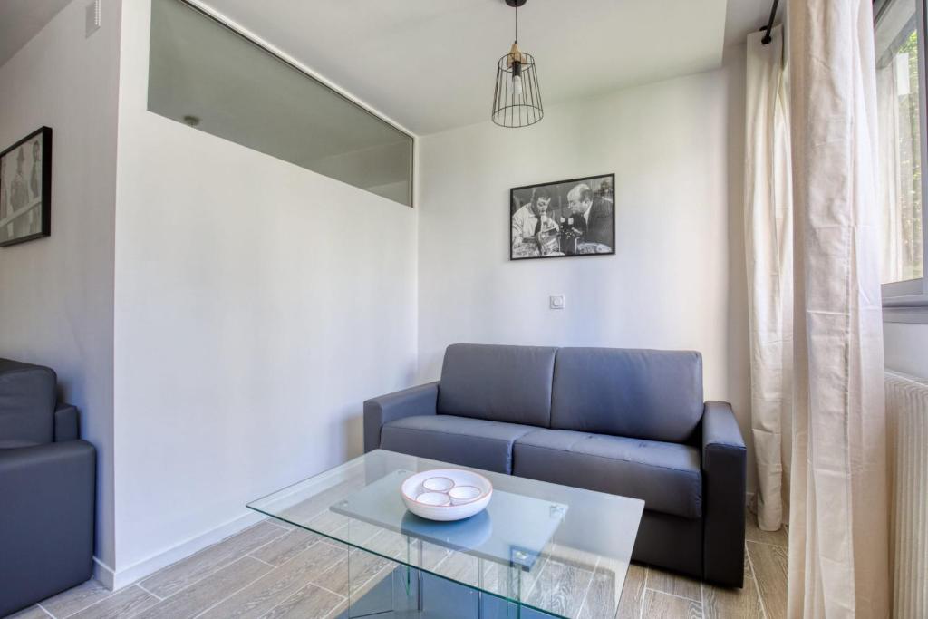 Superb apartment near the Bassin de la Villette - image 4