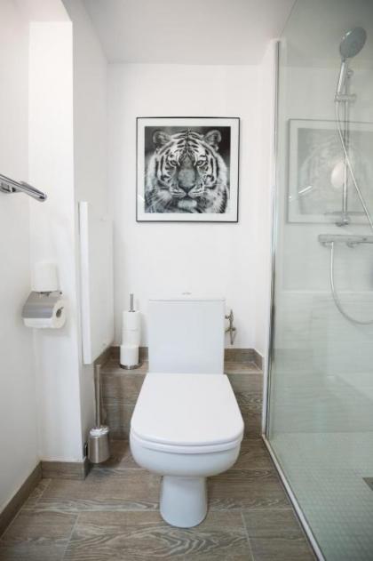 Superb apartment near the Bassin de la Villette - image 7