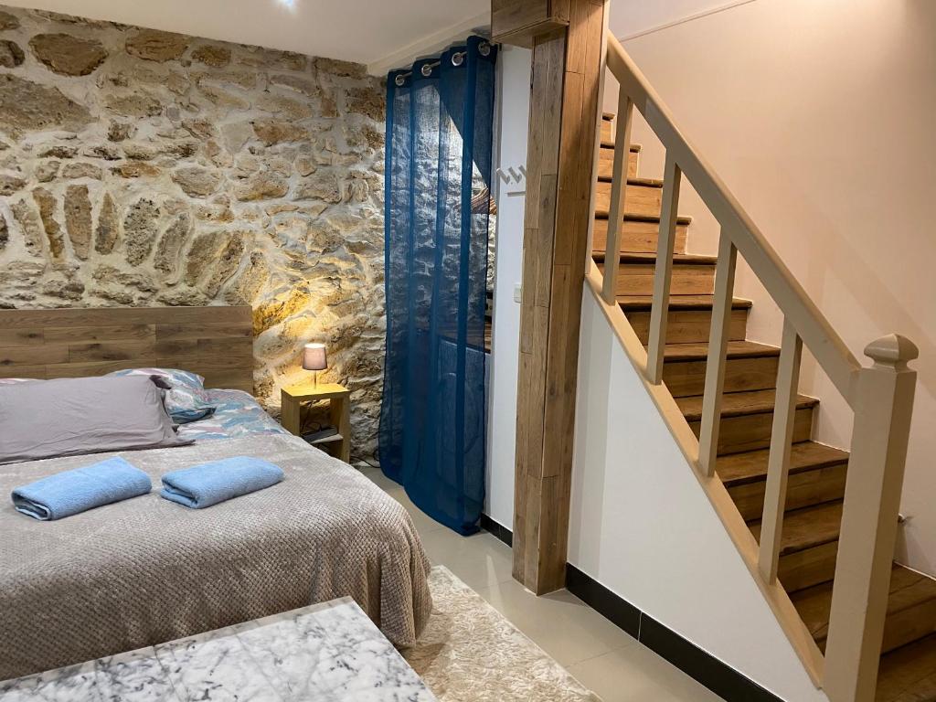 Large and unique souplex 60sqm well located - image 7