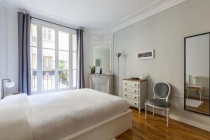 Veeve - Eiffel Elegance - image 10