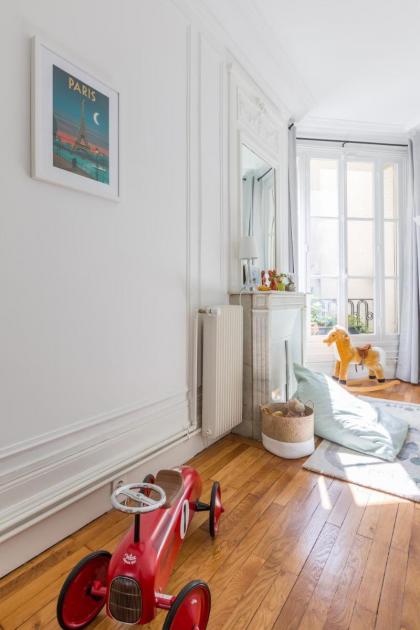 Veeve - Eiffel Elegance - image 12