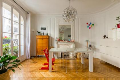 Veeve - Eiffel Elegance - image 16