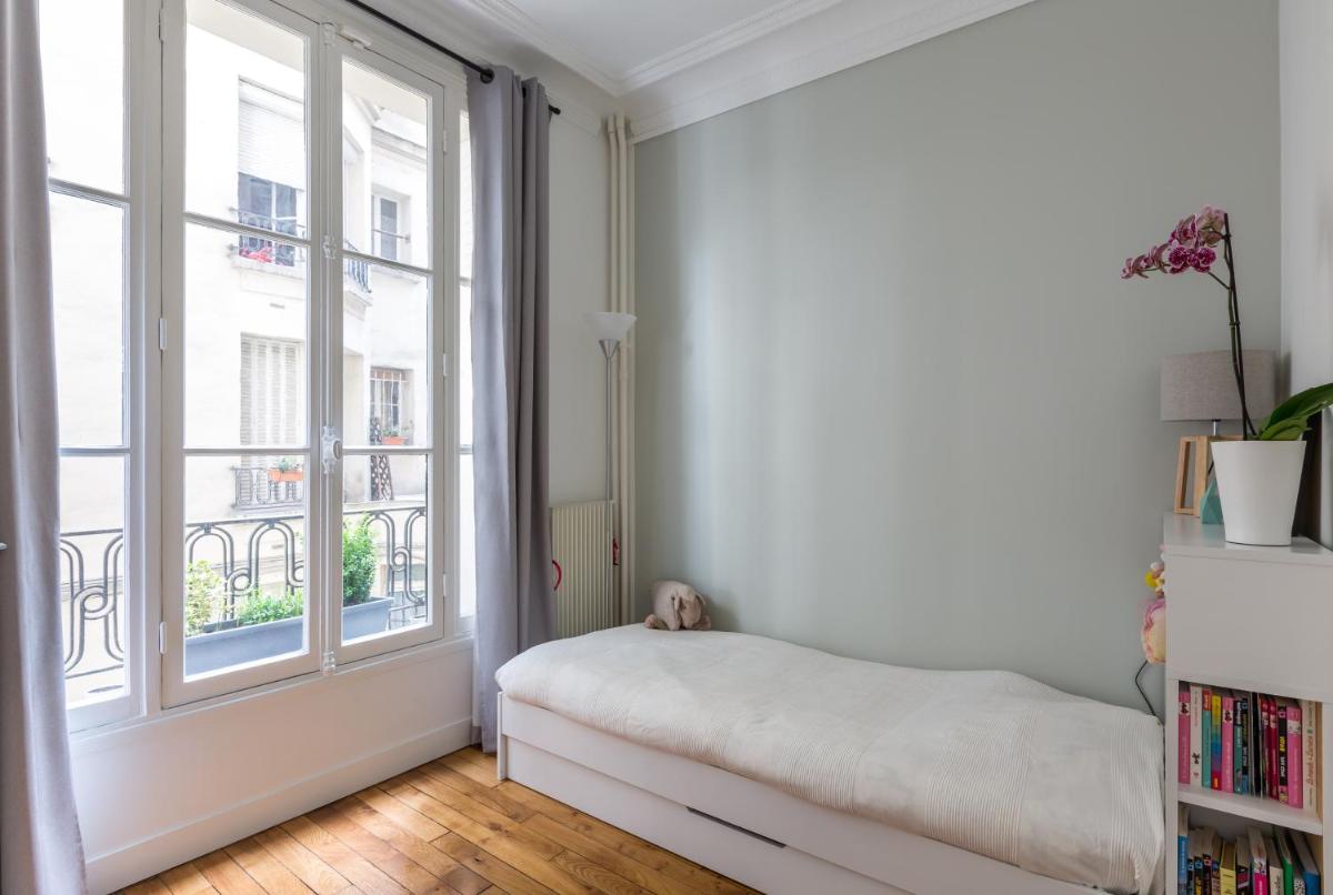 Veeve - Eiffel Elegance - image 5