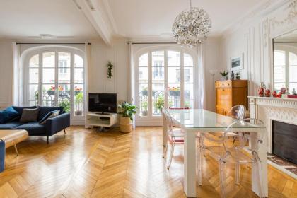 Veeve - Eiffel Elegance - image 7