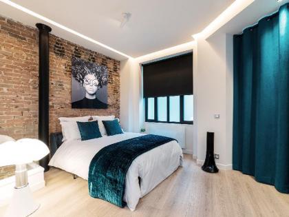 Exclusive Loft in Le Marais - image 5