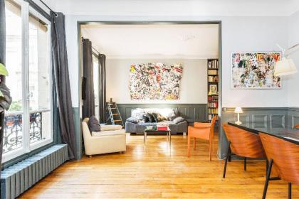 Beautiful apt Montmartre/Opera Hip and Central.