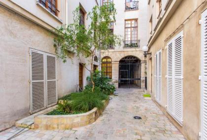 Dreamyflat - Heart of marais - image 12
