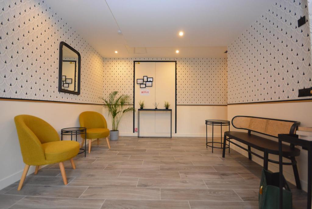 Best Stay Jeuneurs - image 3