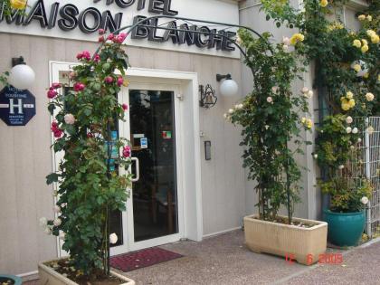 Hotel Restaurant Maison Blanche - image 17