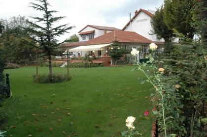 Hotel Restaurant Maison Blanche - image 19