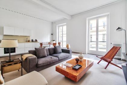 Modern Apt 3BDR/3BATH - Louvre Museum/Tuileries - image 1