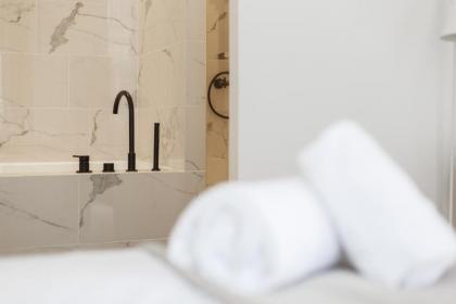Modern Apt 3BDR/3BATH - Louvre Museum/Tuileries - image 2