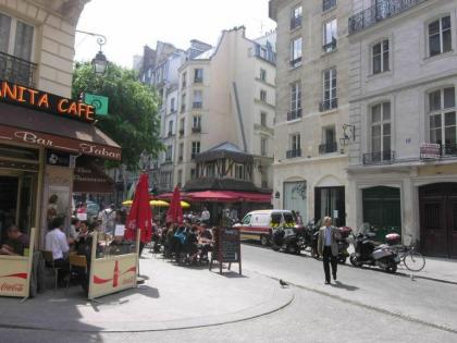 SOHO CENTER/MARAIS/POMPIDOU/LOUVRE - image 17