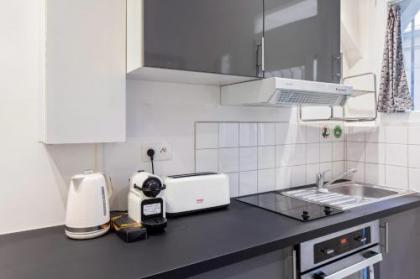 Bright & Modern Studio in Paris - image 11
