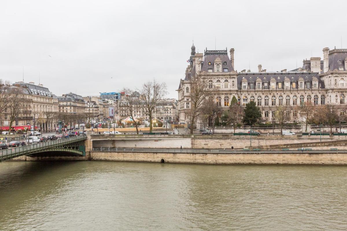 Veeve - Quai aux Fleurs Apartment - main image