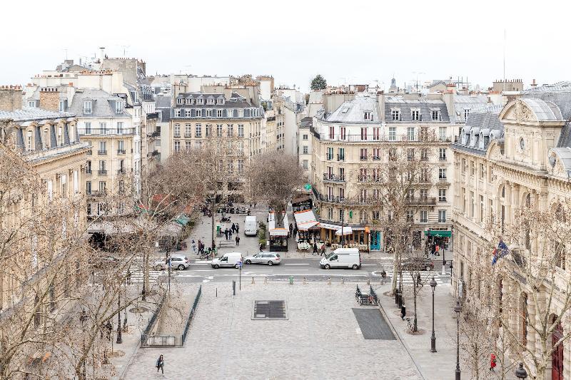 LE MARAIS- IN THE  HEART OF THE CITY - image 4