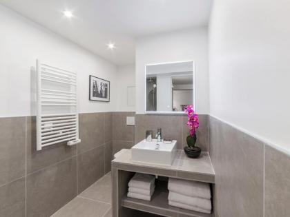 LivinParis - Luxury 3 Bedrooms Arc de Triomphe I - image 5