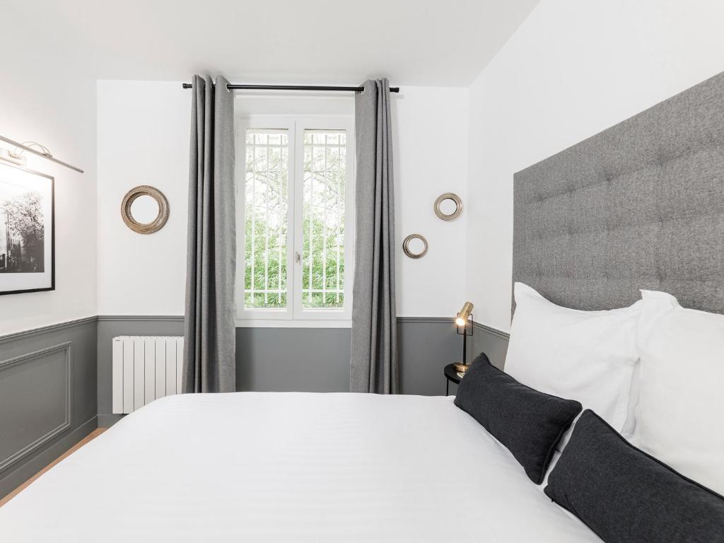 LivinParis - Luxury 3 Bedrooms Arc de Triomphe I - image 7