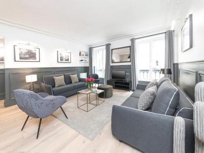LivinParis - Luxury 3 Bedrooms Le Louvre II - image 1