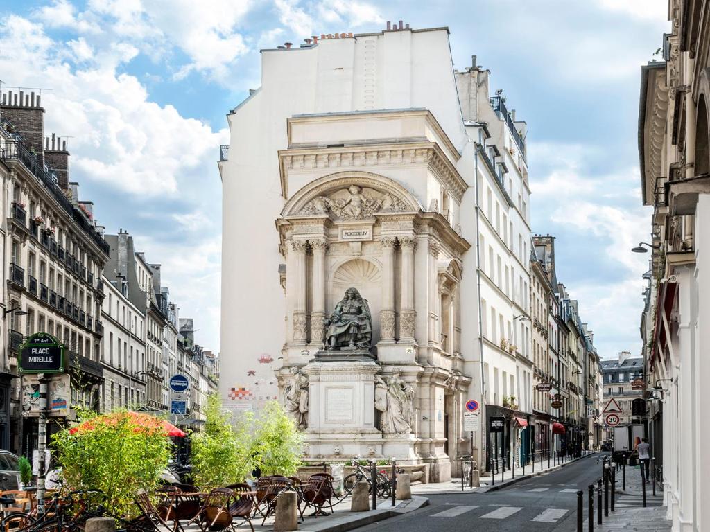 LivinParis - Luxury 3 Bedrooms Le Louvre II - image 3