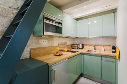 COZY STUDIO BY MADELEINE PLACE DE LA CONCORDE  - image 11
