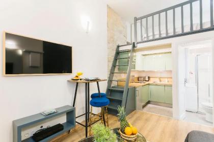 COZY STUDIO BY MADELEINE PLACE DE LA CONCORDE  - image 13