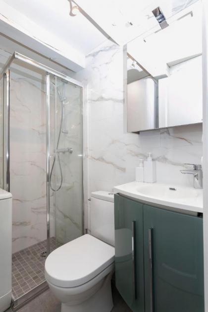 COZY STUDIO BY MADELEINE PLACE DE LA CONCORDE  - image 4