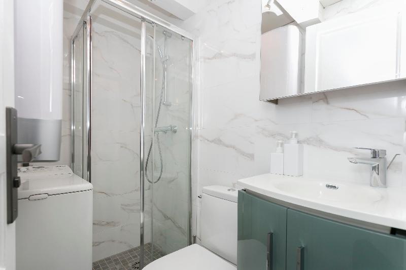 COZY STUDIO BY MADELEINE PLACE DE LA CONCORDE  - image 5