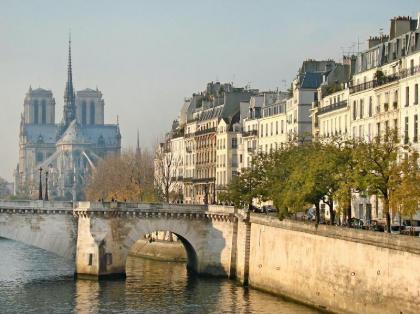 COZY STUDIO BY MADELEINE PLACE DE LA CONCORDE  - image 9
