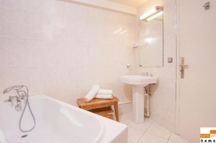 101022 - Family apartment for 4 people in the Louvre area - image 3