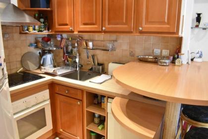 Charming 2 Bedroom Apartment with view of Paris Gare de Lyon - image 10