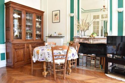 Charming 2 Bedroom Apartment with view of Paris Gare de Lyon - image 12