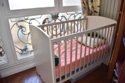 Charming 2 Bedroom Apartment with view of Paris Gare de Lyon - image 4