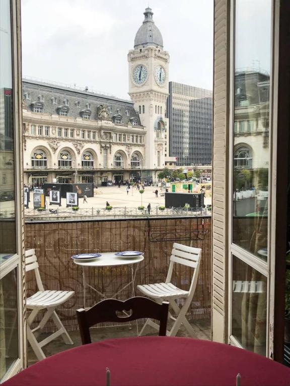 Charming 2 Bedroom Apartment with view of Paris Gare de Lyon - image 5