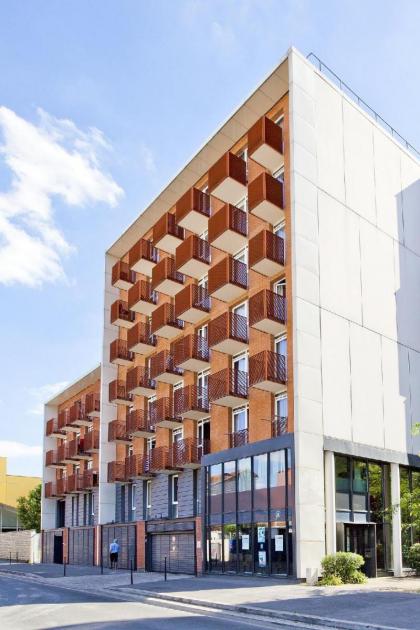 Sejours and Affaires Paris Ivry - image 2
