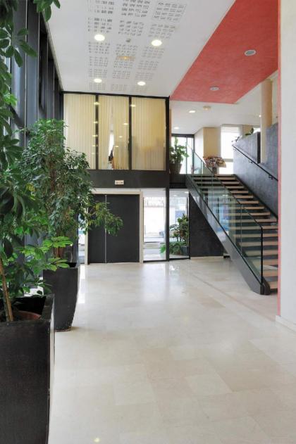 Sejours and Affaires Paris Ivry - image 3