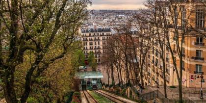 Bright And Airy Home In Moulin Rouge - image 14