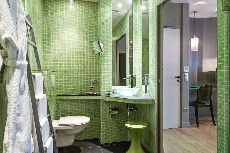 Ze Hotel - image 4