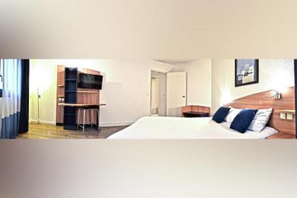Art Hotel Paris Est - image 2