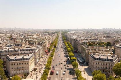 121 Paris Hotel