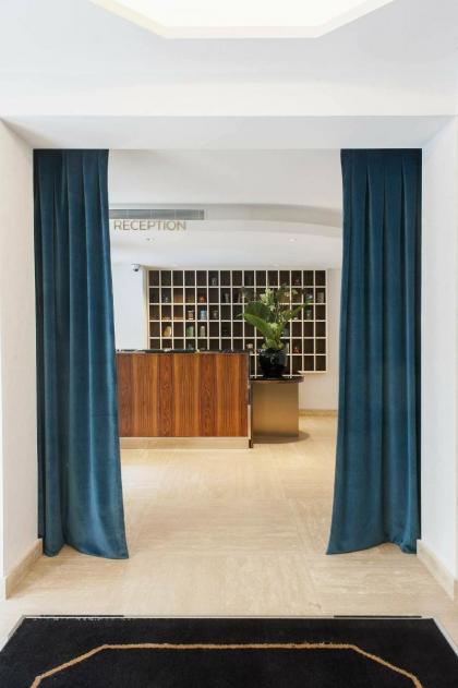 Hotel Eiffel Blomet