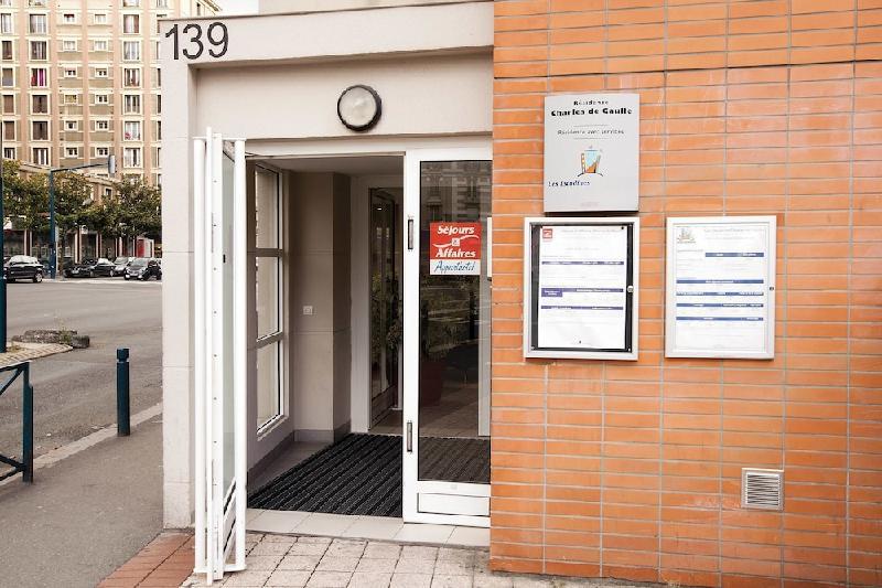 Sejours and Affaires Pantin Charles De Gaulle - image 3