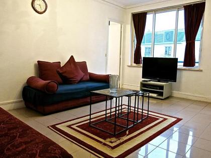 Paris   Champs Elysees 1 chambre Paris