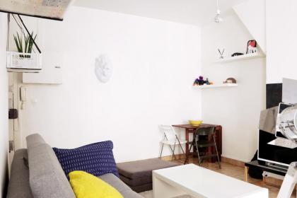 Sumptuous apartment near Republic - image 13