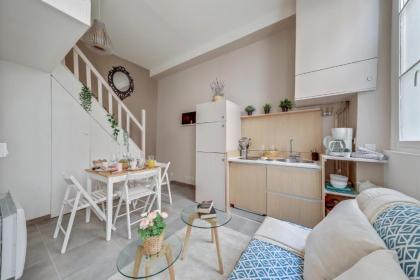 Superbe studio rempli de charme au coeur du Marais - image 2